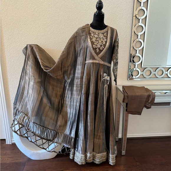 Pakistani/Indian Designer Nida Azwar stunning dress. S/M - Picture 7 of 16